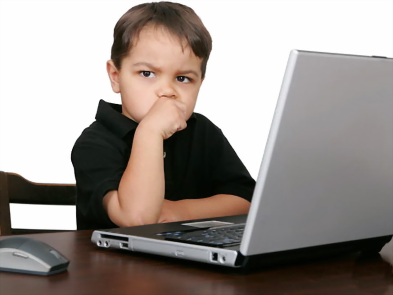 Стоит ли покупать компьютер ребенку? width=