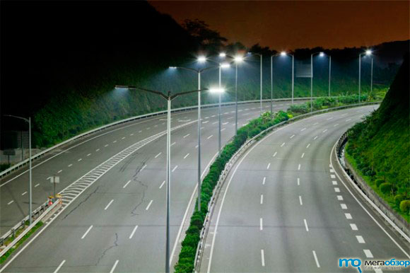 Первое в мире шоссе овещаемое только светодиодами width=