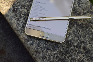 Поставщики OLED-материалов для экрана Samsung Galaxy Note 7 останутся прежние