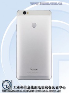 Гигантский смартфон Huawei Honor V8 Max