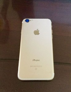 Золотистый iPhone 7 засветился в сети