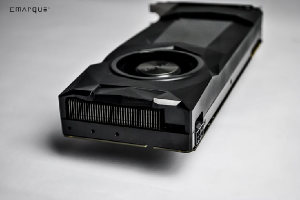 Черная видеокарта Zotac GeForce GTX 1070 засветилась на фото