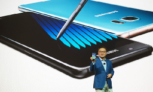 Складывающиеся смартфоны Samsung не готовы к выходу