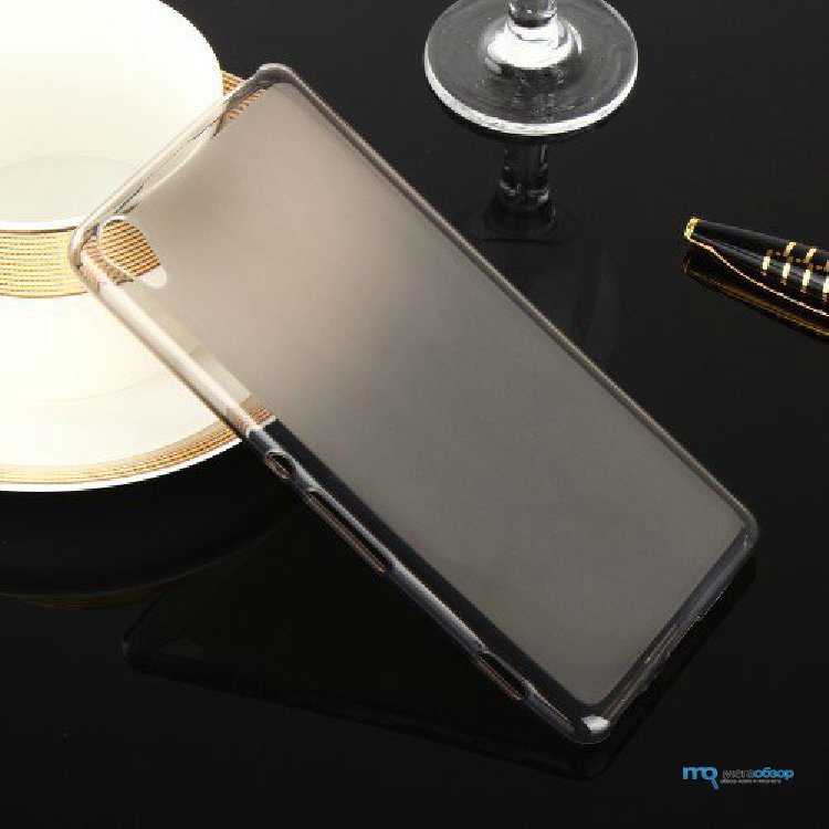 Матовый силиконовый бампер для Sony Xperia XA
