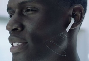 Apple AirPods - беспроводные наушники для iPhone 7