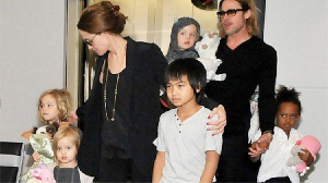 Анджелина Джоли бросает мужа