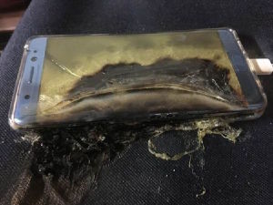 Galaxy Note 7 вновь взорвался в руках