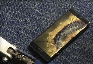 Samsung Galaxy Note 7 вновь взорвался в кармане