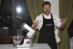 Kenwood представила истинно английскую кухонную машину Chef Titanium