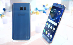  Samsung анонсировала выпуск флагмана Galaxy S7 edge в новом голубом цвете 
