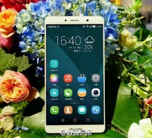 Huawei Mate 9 попался на фото