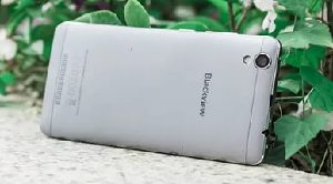 Модель Blackview R6, с цельнометаллической корпусной основой