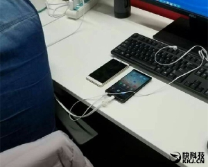 Безрамочный ZUK Edge засветился в сети