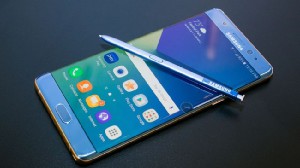 Владельцам Samsung Galaxy Note 7 запретят совершать звонки