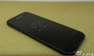 Samsung Galaxy A5 (2017) засветился на живых фото
