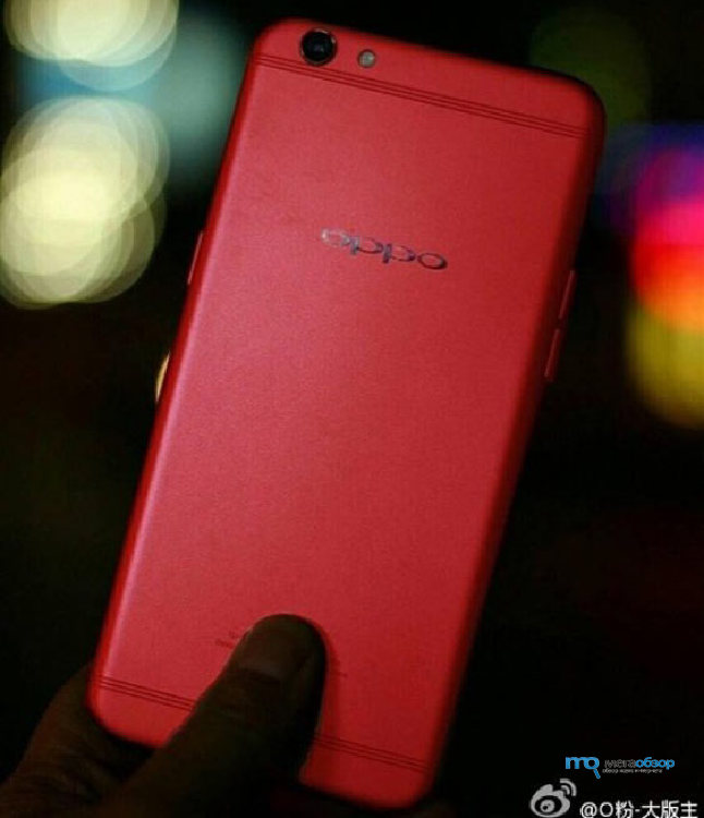 Купить красный вариант. Oppo красный. Красный смартфон. Смартфон с красным корпусом. Смартфоны красного цвета в 2022 году.