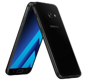 Samsung Galaxy A3, A5 и A7 получили защиту IP68