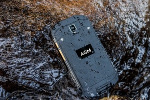 Смартфон AGM A8 с максимальной защитой