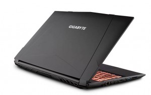 Gigabyte анонсировала игровой портативный компьютер Sabre 15