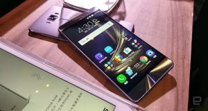 Компания ASUS сообщила о старте российских продаж смартфона ZenFone 3 Zoom.