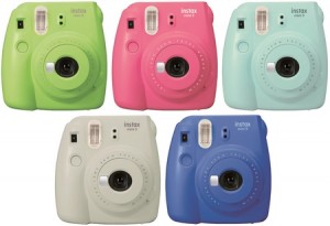 Фотокамера моментальной печати  Instax mini 9 поступит в продажу уже в апреле