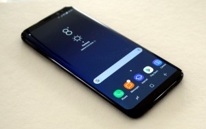 Распознавание лиц в Samsung Galaxy S8 обманули фотографией