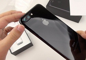  iPhone 7 Plus продолжает дешеветь