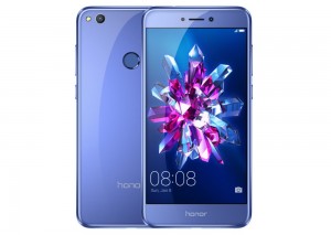 Huawei Honor 8 Lite в синей расцветке появился в России