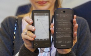  Смартфон-долгостроя под названием YotaPhone 3