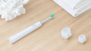Xiaomi анонсировала умную зубную щетку Mi Ultrasonic Toothbrush
