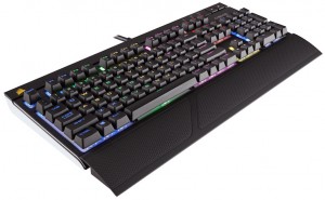 Лучшие клавиатуры для игр. Corsair STRAFE RGB