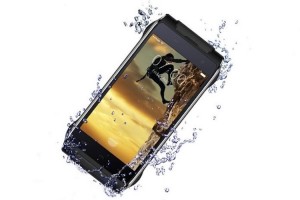 HomTom HT20 переживет любой дождь