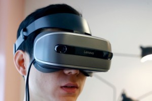Lenovo Explorer стоит 350 долларов
