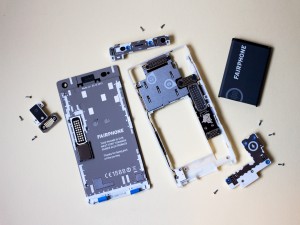 Смартфон, в котором можно самому заменить камеру, Fairphone 2