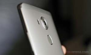  В Китае прошёл сертификацию смартфон под маркой Leica.