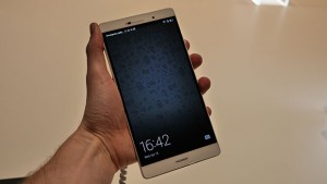  Фаблет Huawei P8 Max - ищите на вторичном рынке
