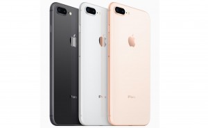 iPhone 8 и iPhone 8 Plus появились в продаже