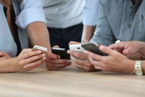  Рынок гаджетов - телефоны продавать невыгодно?