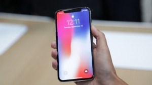 iPhone X продадут в количестве 130 миллионов штук