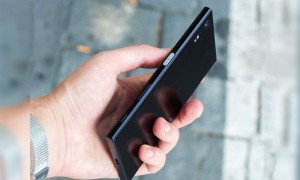 Sony Xperia XZ — типичный флагман второй половины 2016 года 