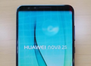 Представлены «живые» фото и спецификации смартфона Huawei Nova 2S 