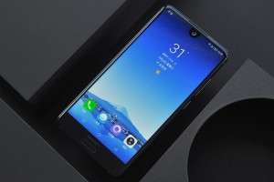  Новый защищенный смартфон Sharp S3