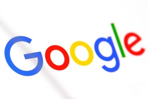 Компания Google запретила скачивать картинки из поисковика