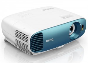 Продажи проектора BenQ TK800 стартуют в апреле