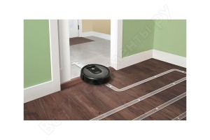 Робот-пылесос iRobot Roomba 980 хорошо работает с ковровыми и твердыми напольными покрытиями