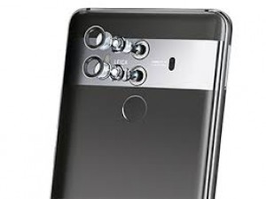 Huawei Mate 10 Pro сохранил лидерство в рейтинге AnTuTu