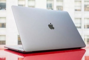 MacBook готовит новый ноутбук