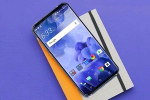 HTC U12+ на свежих фото