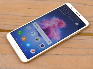 Смартфон Huawei P Smart получил высокое качество дисплея