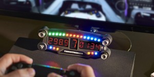Thrustmaster выпускает гоночный светодиодный дисплей